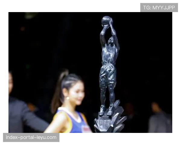 CBA总决赛MVP奖杯设计融入国际元素，将在全球多个城市进行巡展